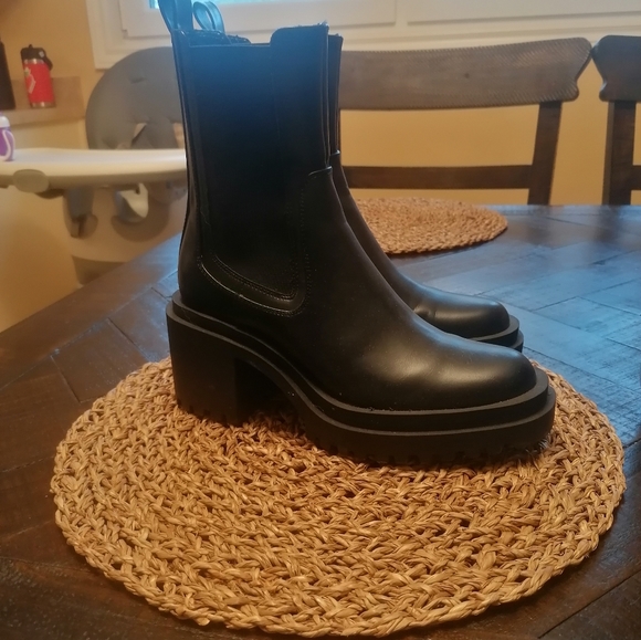 Sold - Black Zara Heel Boots - Picture 2 of 4